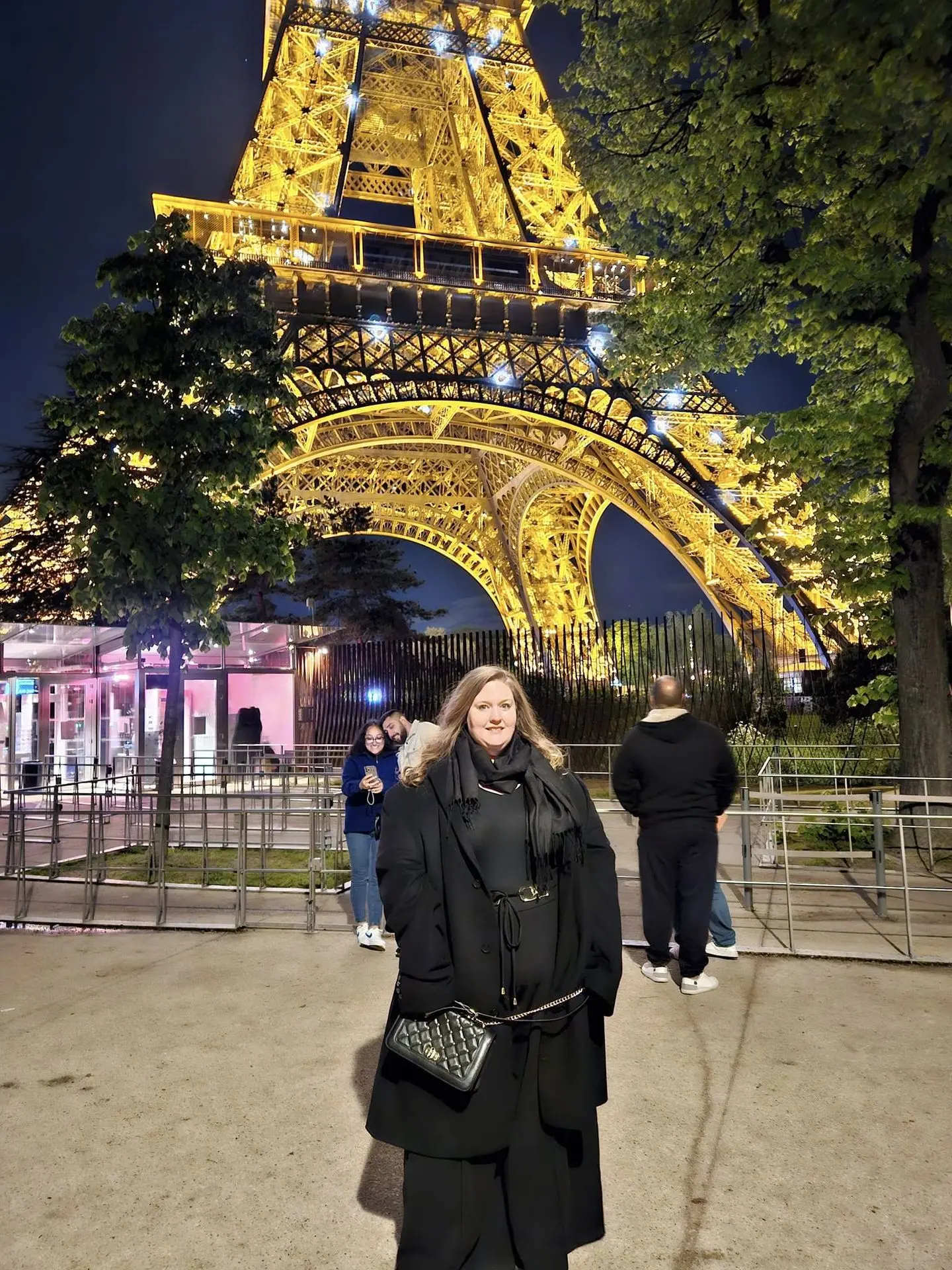 “Founder of Frou La La, expert in Paris travel planning with a fancy and frugal approach.” “Founder of Frou La La, expert in Paris travel planning with a fancy and frugal approach.”