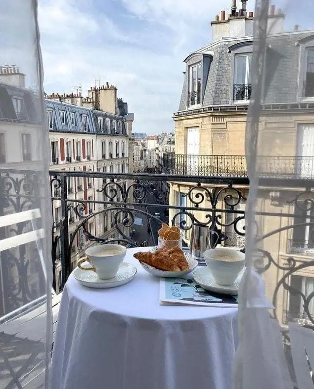Fancy and Frugal Places to Stay in Paris Fancy and Frugal Places to Stay in Paris