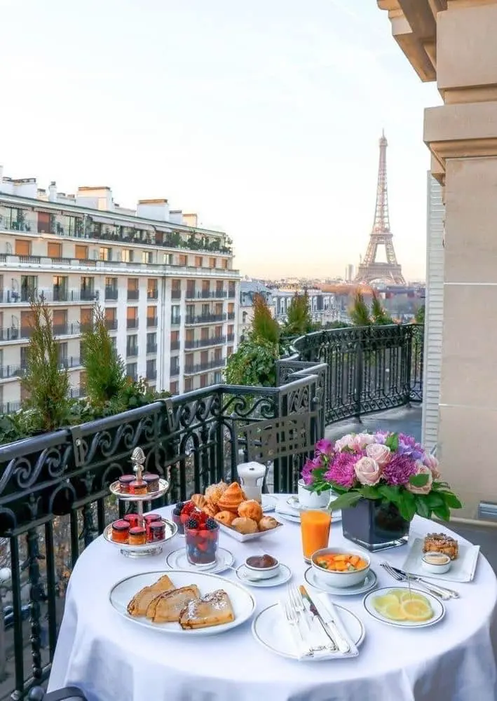 Fancy and Frugal Places to Stay in Paris Fancy and Frugal Places to Stay in Paris